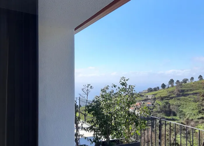 Casa Dos Avos Bed & Breakfast 4*